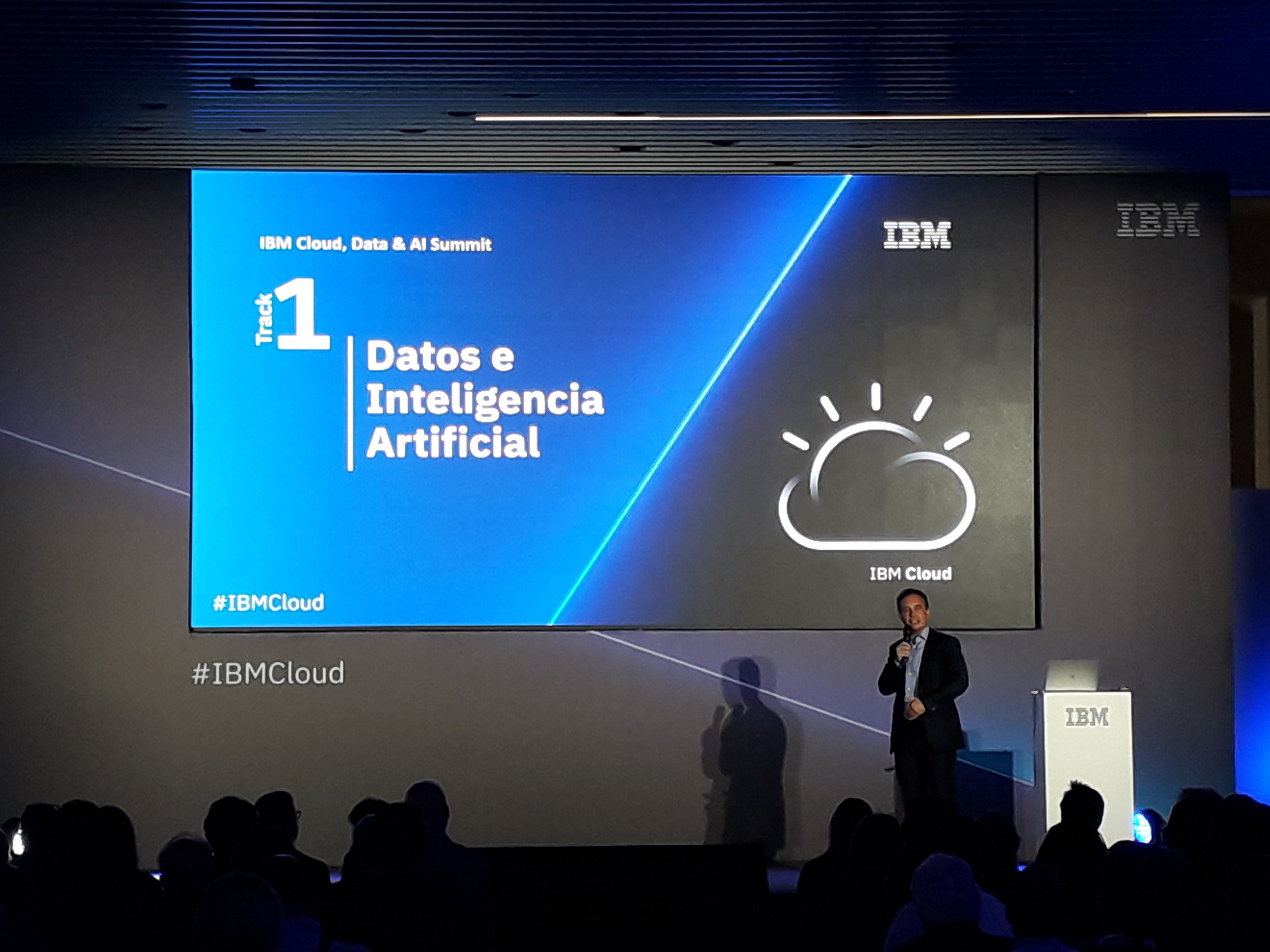 Evento IBM Cloud, Data & AI Summit en el WANDA Metropolitano.